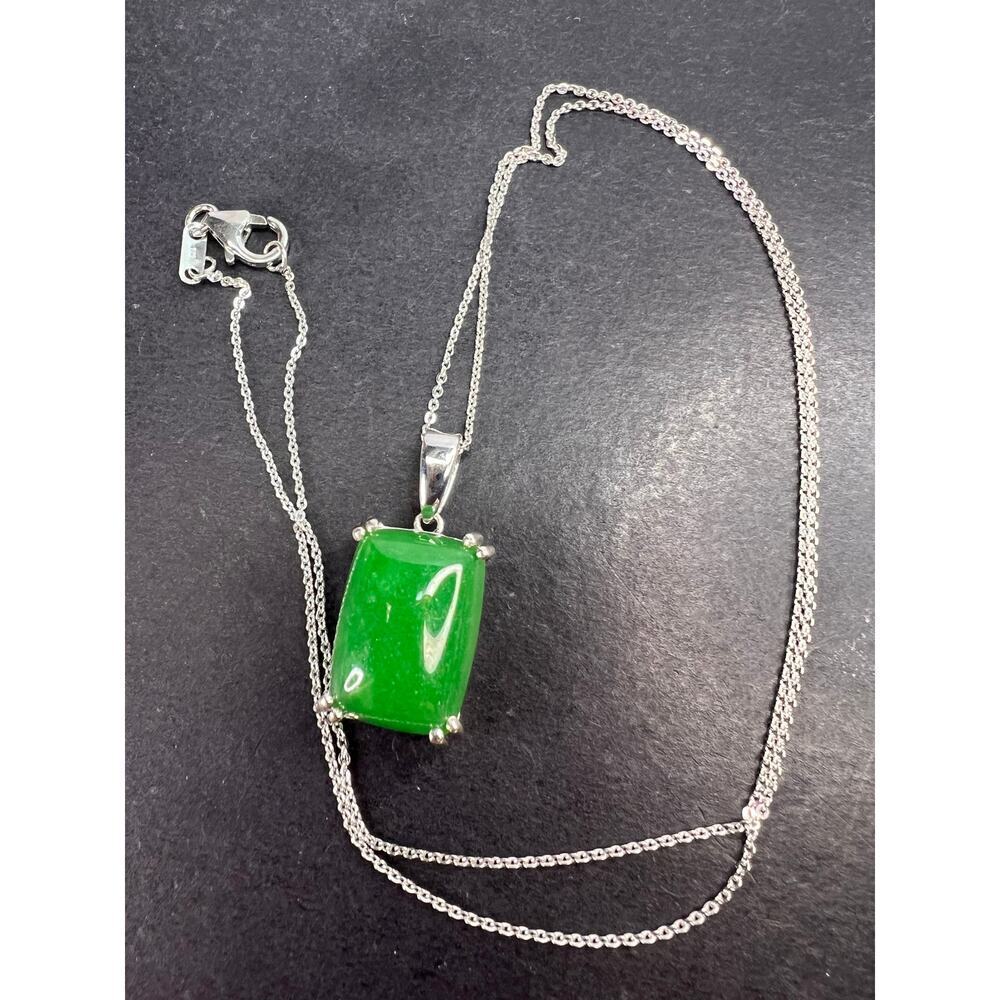 New WOT Jade pendant and chain necklace in platinum over sterling silver